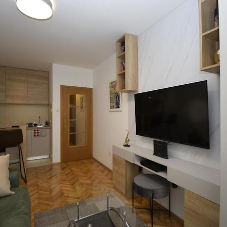 Studio Apartment Art Zone Podgorica Eksteriør billede