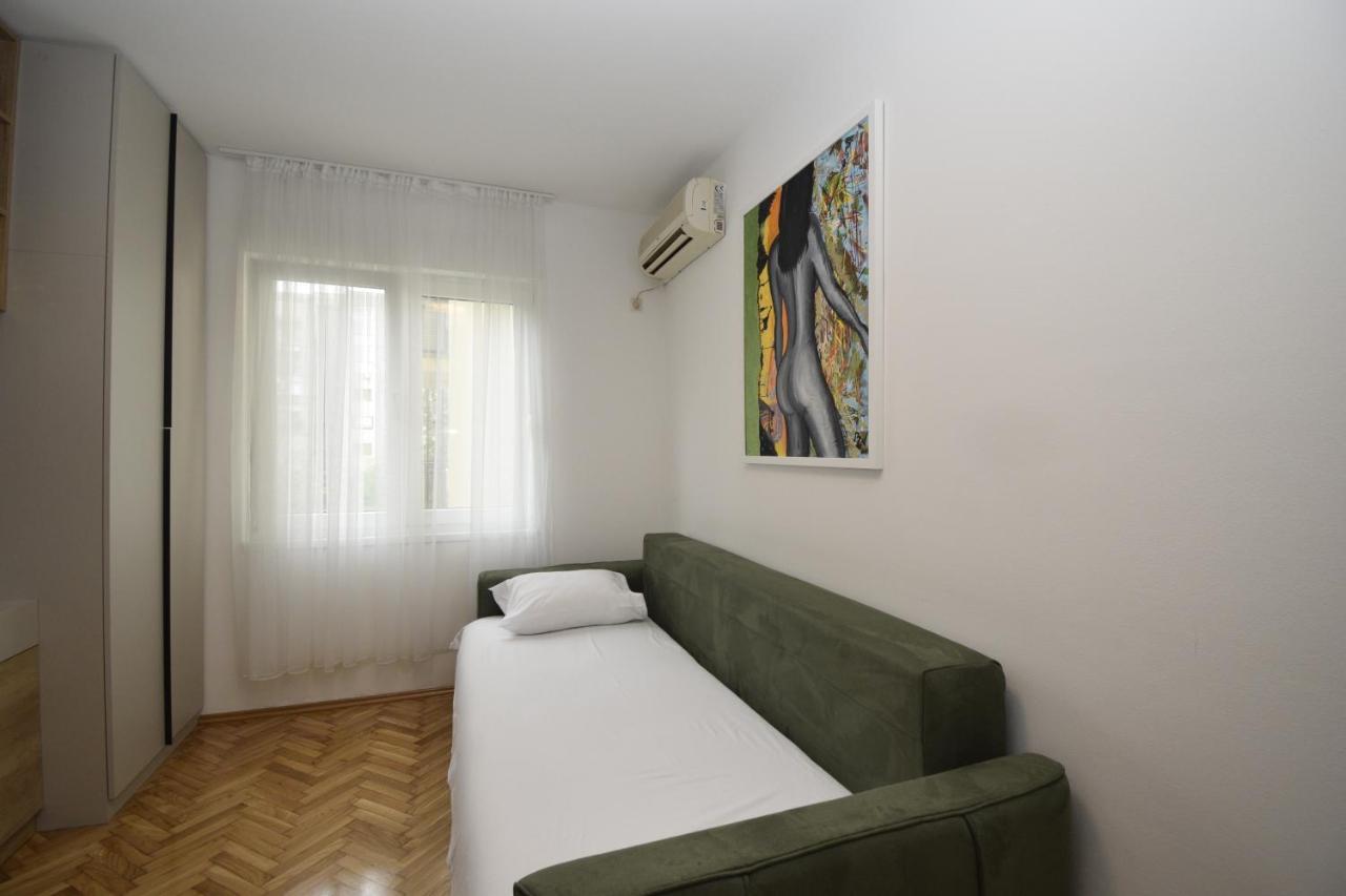 Studio Apartment Art Zone Podgorica Eksteriør billede