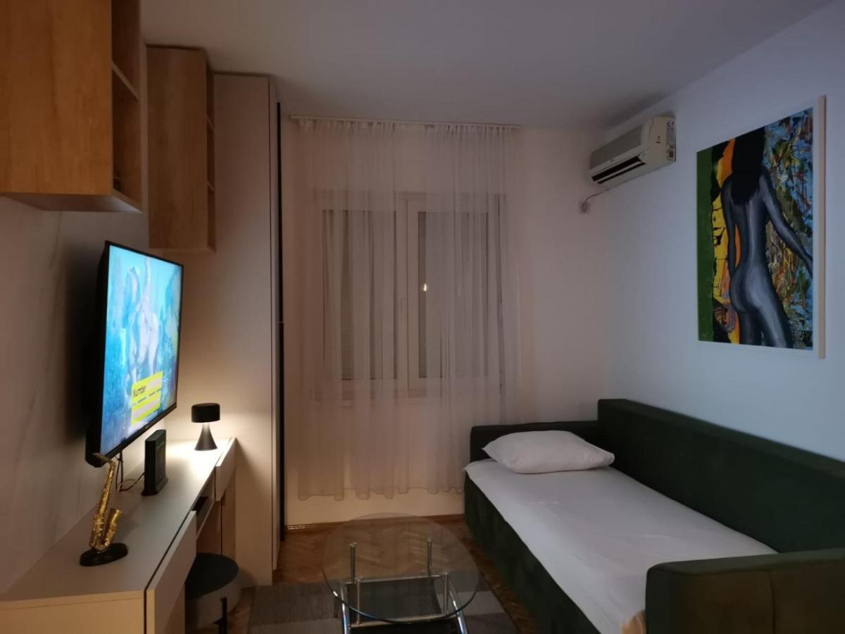 Studio Apartment Art Zone Podgorica Eksteriør billede