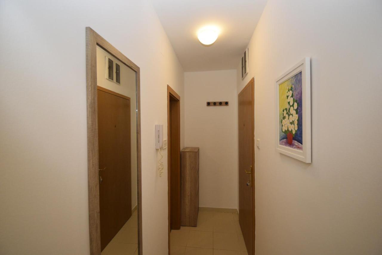 Studio Apartment Art Zone Podgorica Eksteriør billede